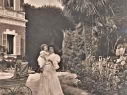 rapallo 1907-piccolo costantino e nonna amabile
